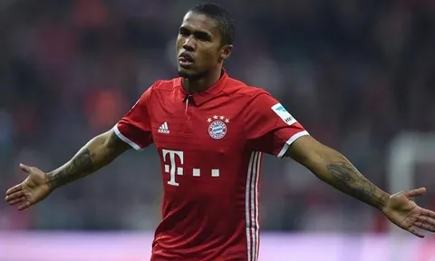 Báo thân khẳng định Barca đã nhảy vào cuộc đua giành Douglas Costa
