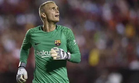 Barca có nguy cơ mất thủ môn vào tay Benfica