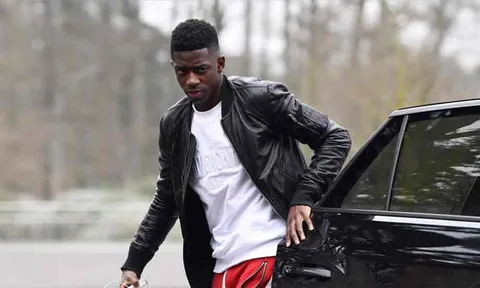 Barca đang ném tiền qua cửa sổ với Dembele?
