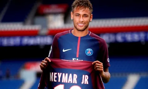 Barca lại gặp rắc rối tiền bạc với đội bóng cũ của Neymar