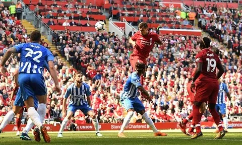 Bật cao hơn đối thủ một thân người, Lovren khiến "anti fan" phải im tiếng