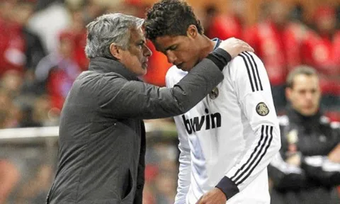 Bất chấp giá cao, M.U lại hỏi mua Varane