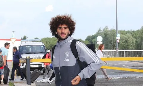 Bất chấp tin đồn, Fellaini vẫn cùng Man Utd đến Na-uy