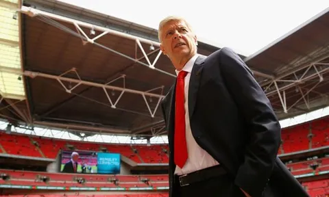 BẤT NGỜ: Wenger nhượng bộ, ký hợp đồng 2 năm