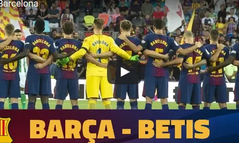 Bầu không khí xúc động trên sân Camp Nou