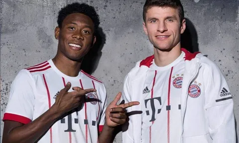 Bayern Munich ra mắt áo đấu dự Champions League đầy "sang chảnh"