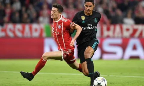 Bayern Munich thua bạc nhược: 'Hùm' ở nước Đức, 'bọ chét' ở cúp châu Âu