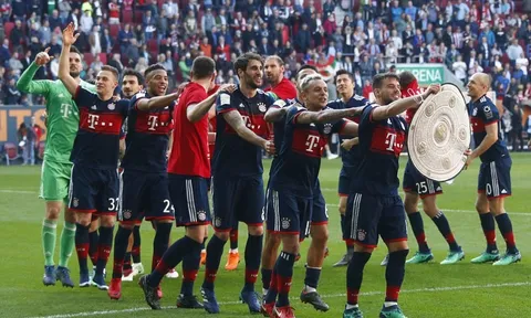 Bayern Munich xếp 'rồng rắn' giương cao đĩa bạc Bundesliga