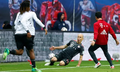 Bayern ngược dòng không tưởng 5-4 trước RB Leipzig