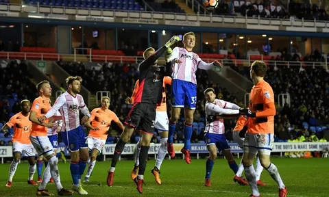Hàng loạt đại gia Anh ngậm quả đắng trước Watford