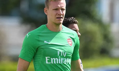 Bernd Leno ra mắt Arsenal trong trận thắng "hủy diệt" trước Crawley