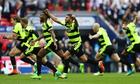 Bí ẩn Huddersfield: Từ Kiatisuk cho đến Leicester City thứ 2