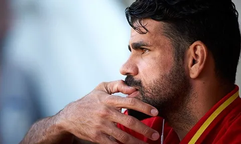 Bị Chelsea loại bỏ, Costa sầu muộn trên sân tập La Roja