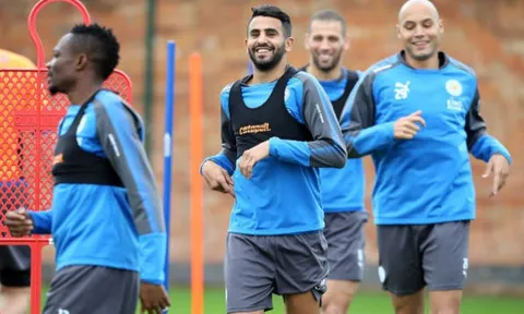 Bị Roma từ chối, Mahrez 'hết ga' trên sân tập của Leicester