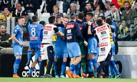 Biến Turin thành nhà, Napoli thắp lại giấc mơ vô địch