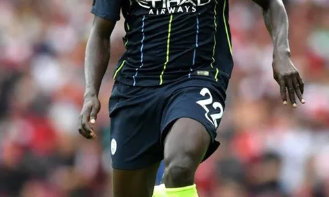 HLV Guardiola không muốn Mendy "chơi" Twitter quá nhiều