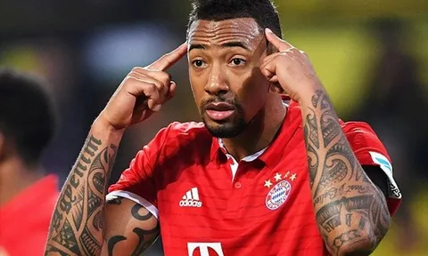 Boateng và những pha cản phá khó tin