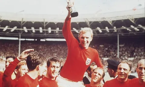 Bobby Moore - Huyền thoại Tam sư