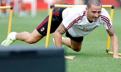 Bonucci và đồng đội "khóc thét" với bài tập của Montella