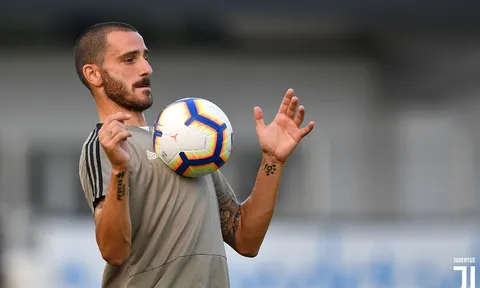 Bonucci: "Xin lỗi là không cần thiết"