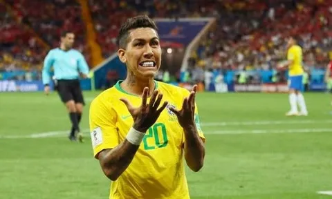 Brazil có thể chơi với đội hình không tiền đạo trước Serbia