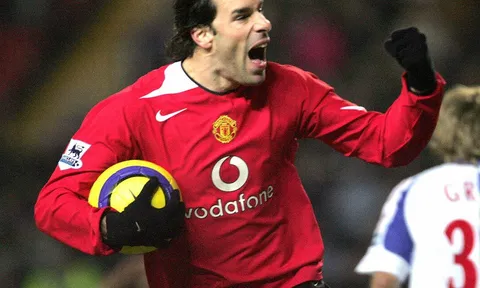 Bryan Robson chọn ra đội hình vĩ đại nhất M.U: Song sát Van Gol - Rooney