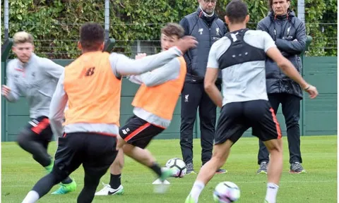Buổi tập thiếu vắng ngôi sao của Liverpool