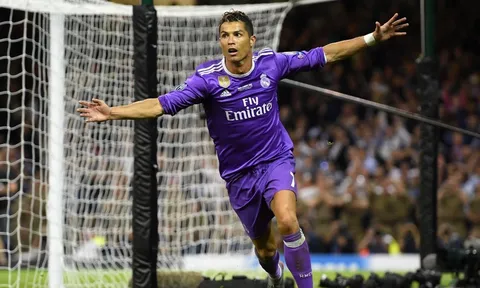 C. Ronaldo: "Tôi có nói là sẽ rời Real Madrid đâu?"