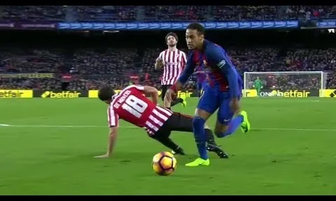 Các sao Barcelona phô diễn kỹ thuật mùa 2016/17