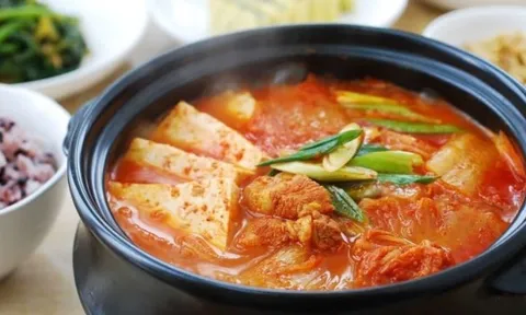Cách nấu canh kim chi ngon chuẩn vị