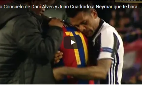 Cảm động hình ảnh Alves ôm Neymar đang khóc nức nở
