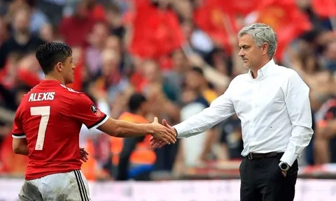 Cảnh báo: Sanchez đã khép lại cánh cửa hy vọng của Martial và Rashford!