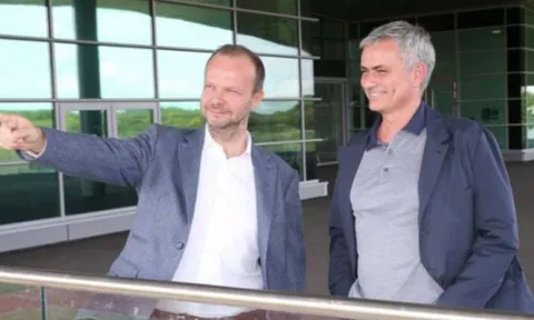 Mourinho lại chỉ trích Ed Woodward, muốn Man Utd có ngay sự thay đổi