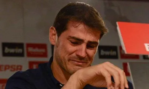 Casillas: "Tôi ước màn chia tay Real Madrid được như Iniesta, Torres"