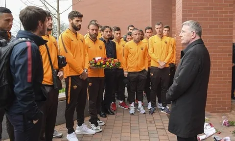 Cầu thủ AS Roma có hành động đẹp trước trận bán kết C1
