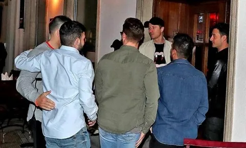 Cầu thủ Bayern Munich bí mật ăn mừng chức vô địch thứ 28