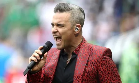 Đạo diễn lễ khai mạc World Cup giải thích cử chỉ của huyền thoại Robbie Williams