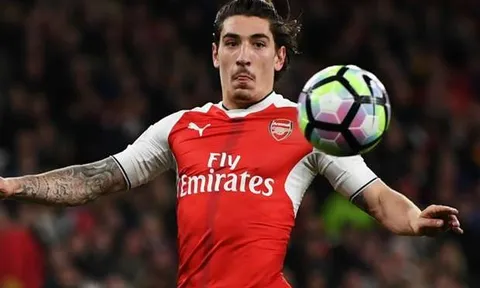 CĐV Barca 'khủng bố' Instagram, kêu gọi Bellerin trở lại