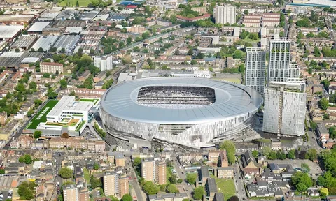 CĐV đối thủ phục sát đất với quy mô từ SVĐ mới của Tottenham