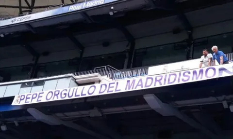 CĐV tri ân Pepe ngày rời Bernabeu