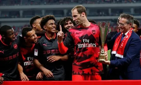 Cech không cho đồng đội ăn mừng cúp giao hữu ICC