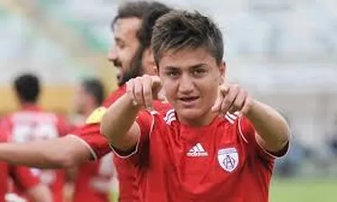 Cengiz Under, tài năng trẻ chuẩn bị gia nhập AS Roma