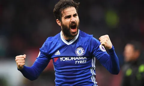 Tương lai bất định, Fabregas vẫn cam kết gắn bó với Chelsea