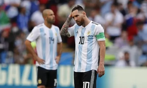 Chấm điểm Argentina: Thảm họa hàng thủ, Messi lạc lõng