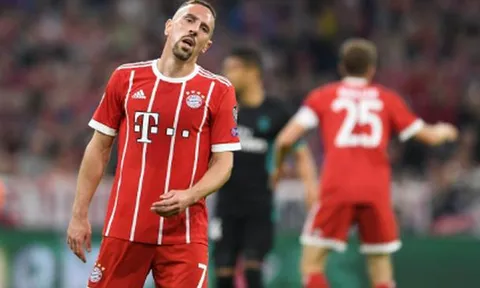 Chấm điểm Bayern sau trận Real: Hùm trên vai 'lão già'