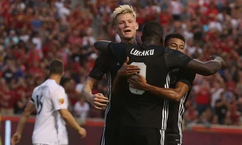 Chấm điểm Man Utd: Rashford 'đổi vai' với Lukaku