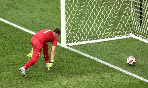 Chấm điểm Uruguay: Thảm họa Muslera