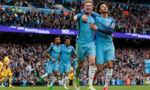 Tiền vệ, hậu vệ Man City làm lu mờ hoàn toàn Gabriel Jesus