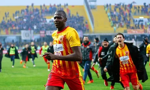 Cheick Tidiane Diabate: Niềm cảm hứng mới tại Stadio Ciro Vigorito