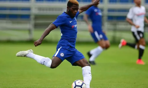 Chelsea sai lầm khi bán Matic, mua Bakayoko